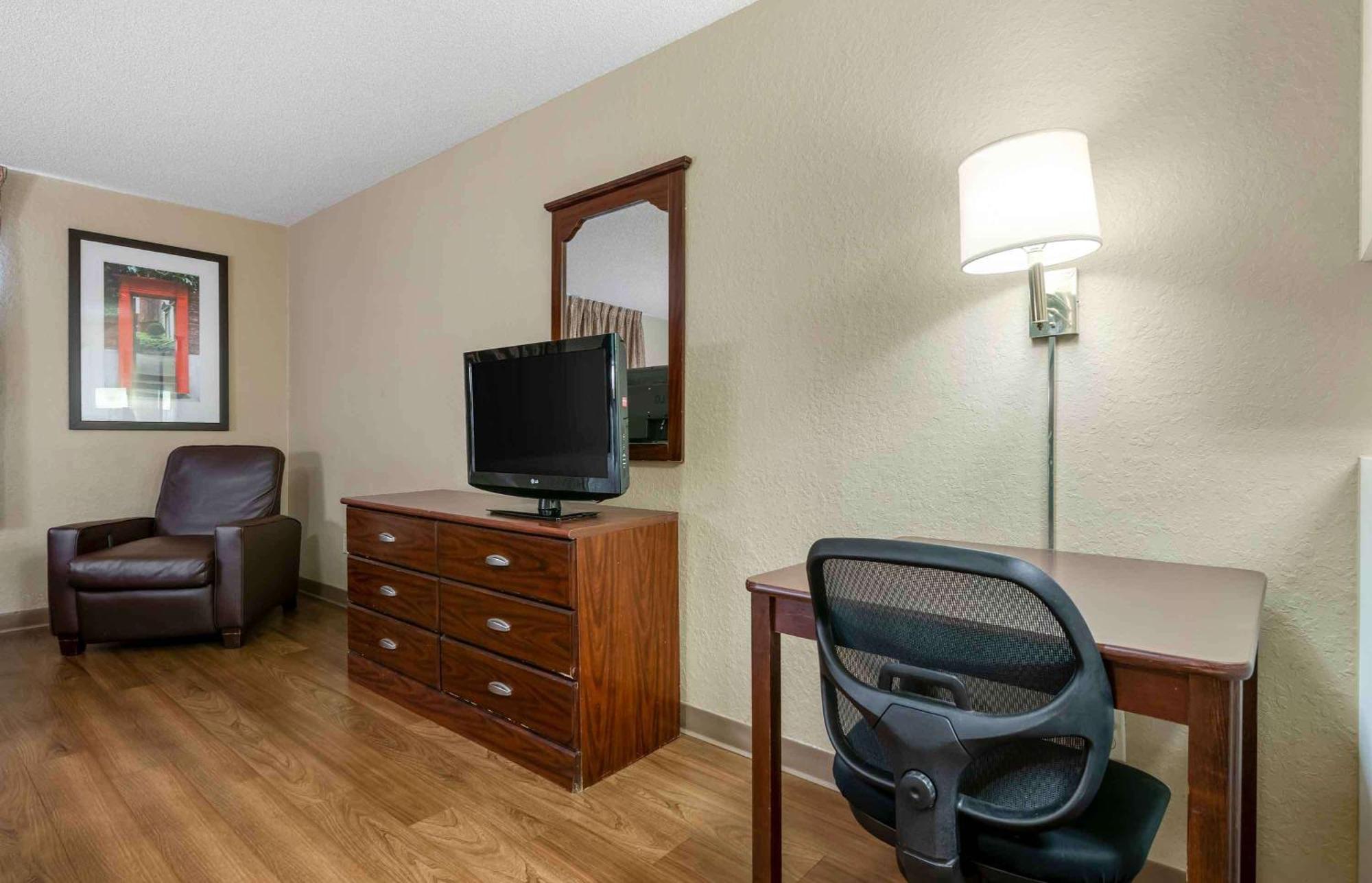 Extended Stay America Select Suites - Jacksonville - Lenoir Avenue East Exteriör bild